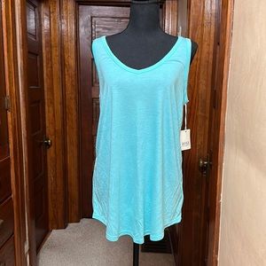 Bumble of 2 Tank Tops